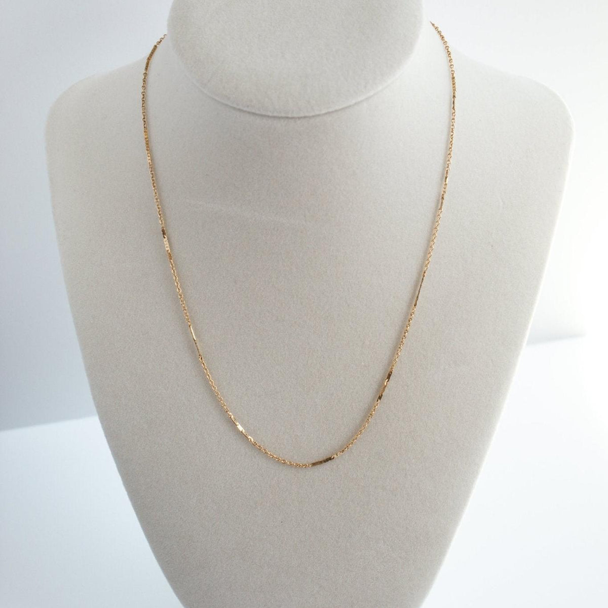 Dapped Bar Chain Necklace | Classic & Simple | The Always Busy Mama